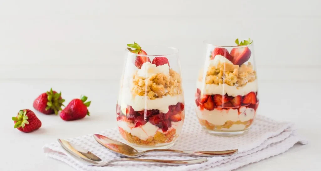 Trifle de frutas tropicales