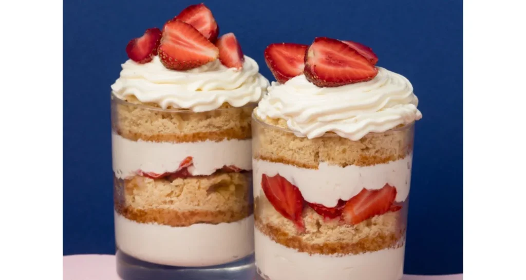 Vasito de Tres Leches con Fresas